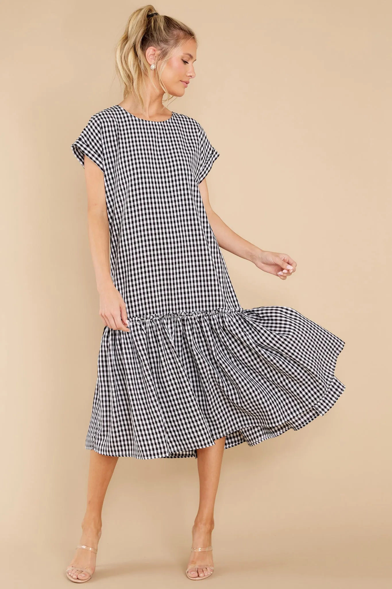 Bold Choice White And Black Gingham Tiered Midi Dress