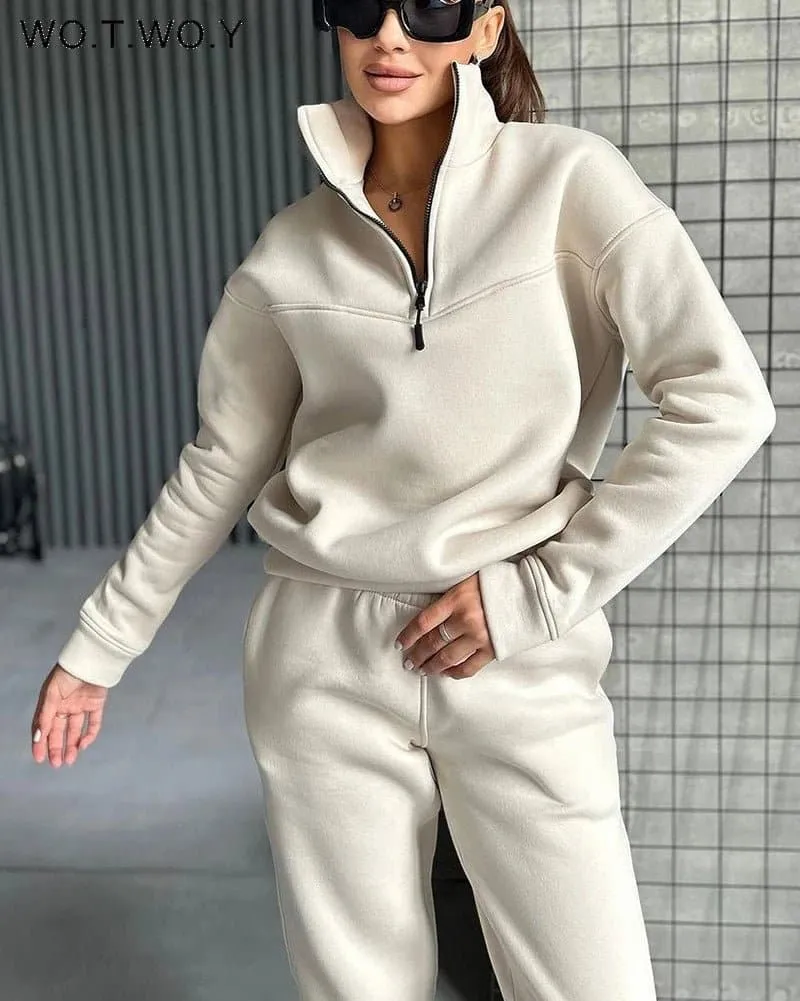 Casual Pullover and Pants Set for Women - Stylish and Comfy Outfit for Autumn/Winter