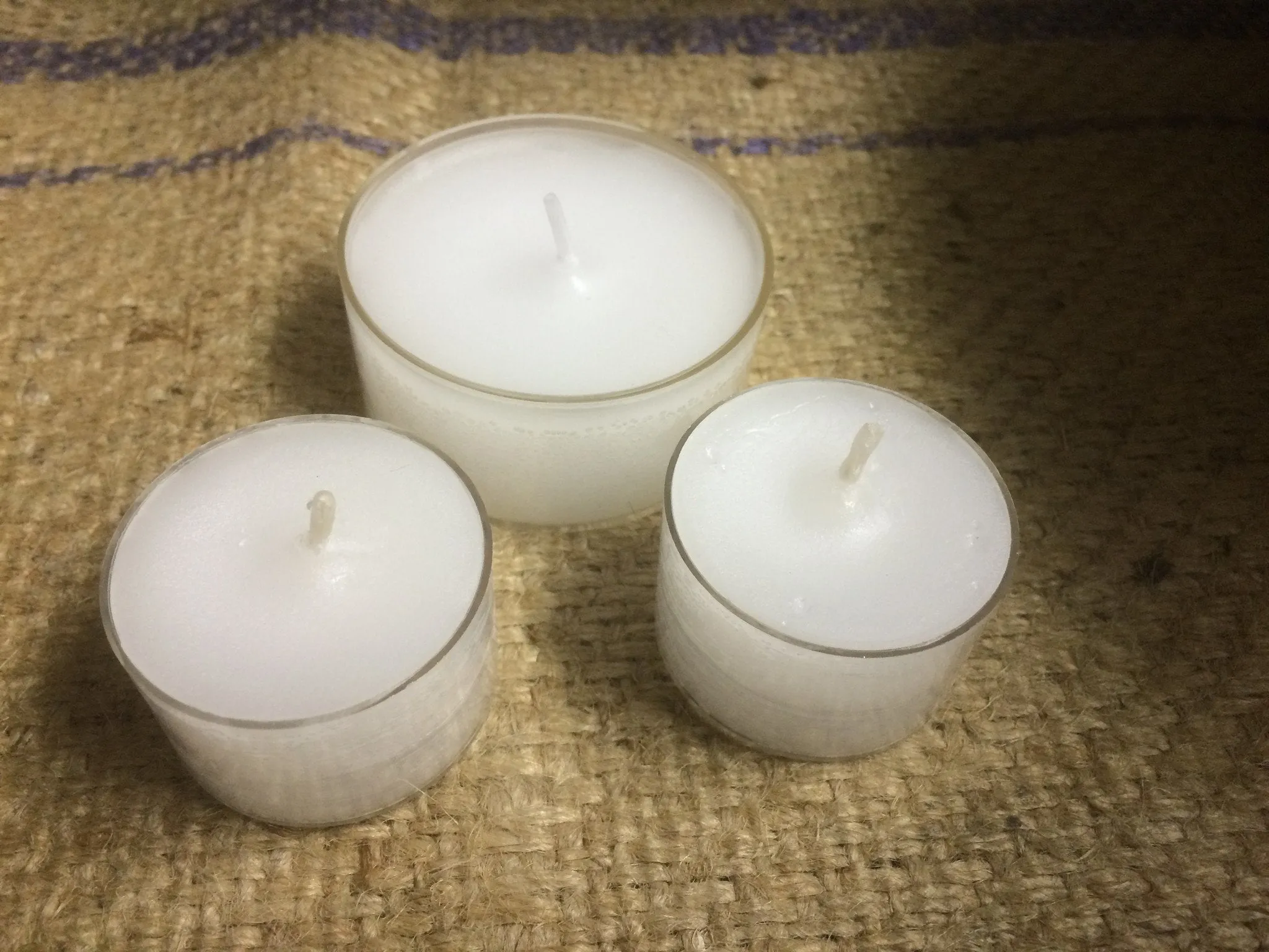 Clear Cup Tealights - White - 8-9 Hours Burn Time