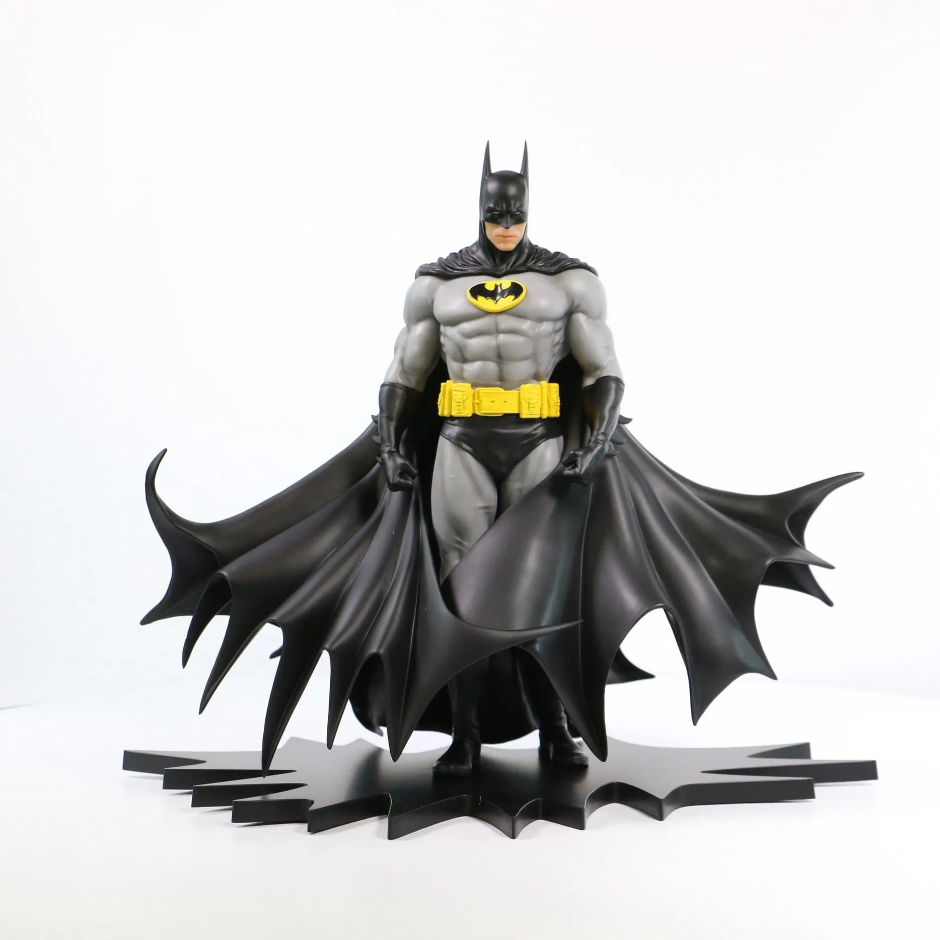 DC Heroes Batman Black Version 1:8 Scale Statue (Previews Exclusive)