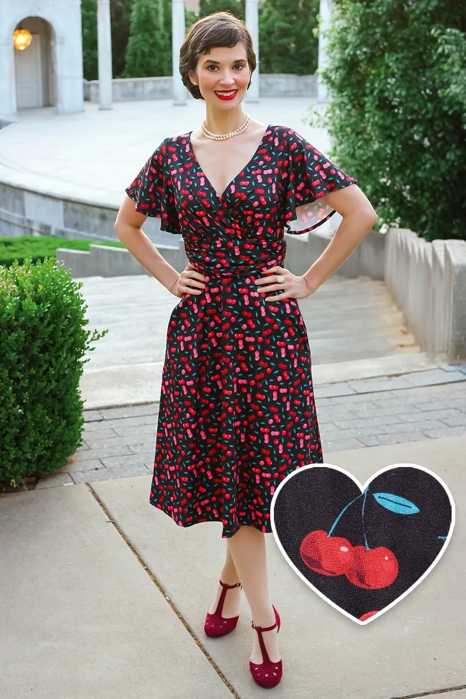 Donna Retro Cherry Crossover Bust Dress