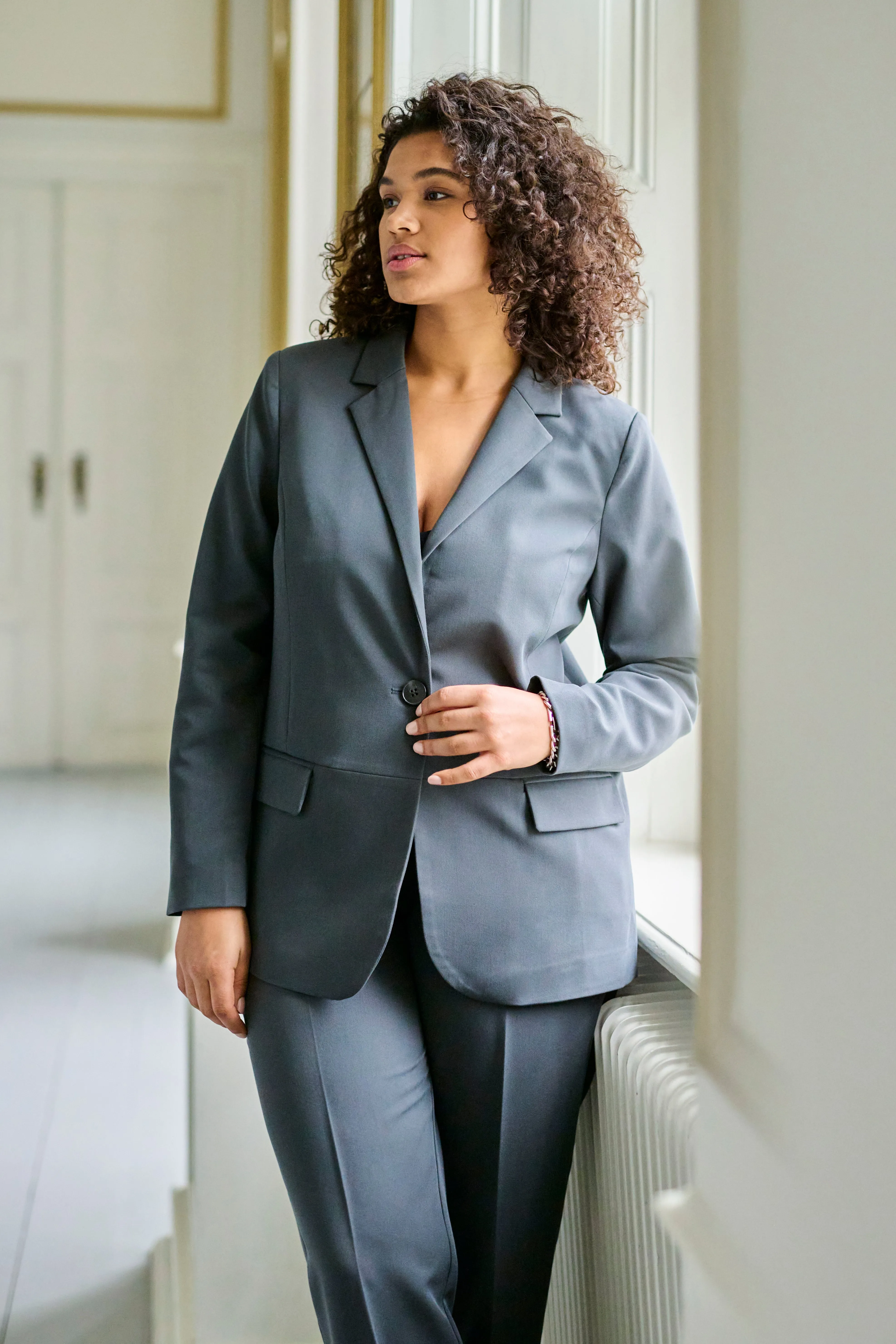 Kaffe Curve Sakira Blazer in Dark Grey