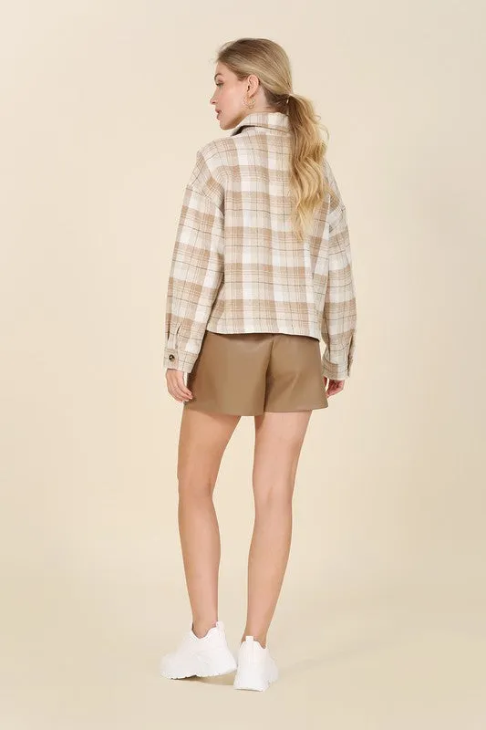 Plaid short shacket with pockets