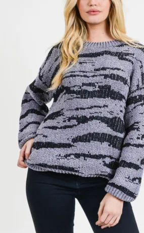 Round neck pullover sweater