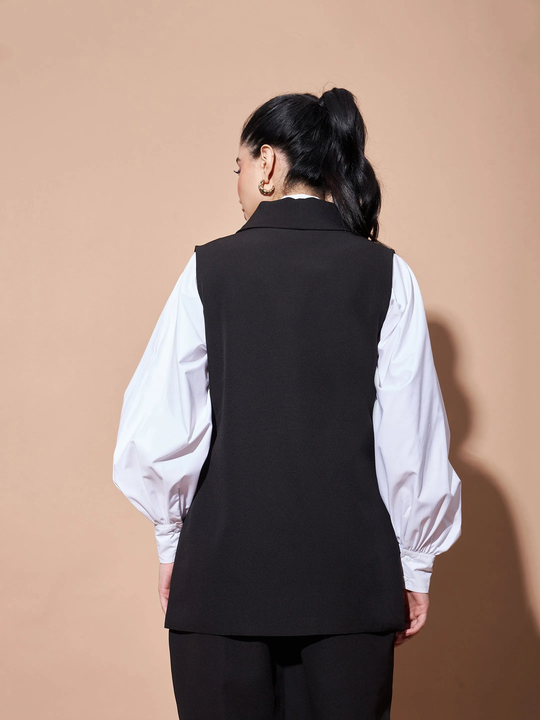 Women Black Show Pocket Sleeveless Longline Blazer