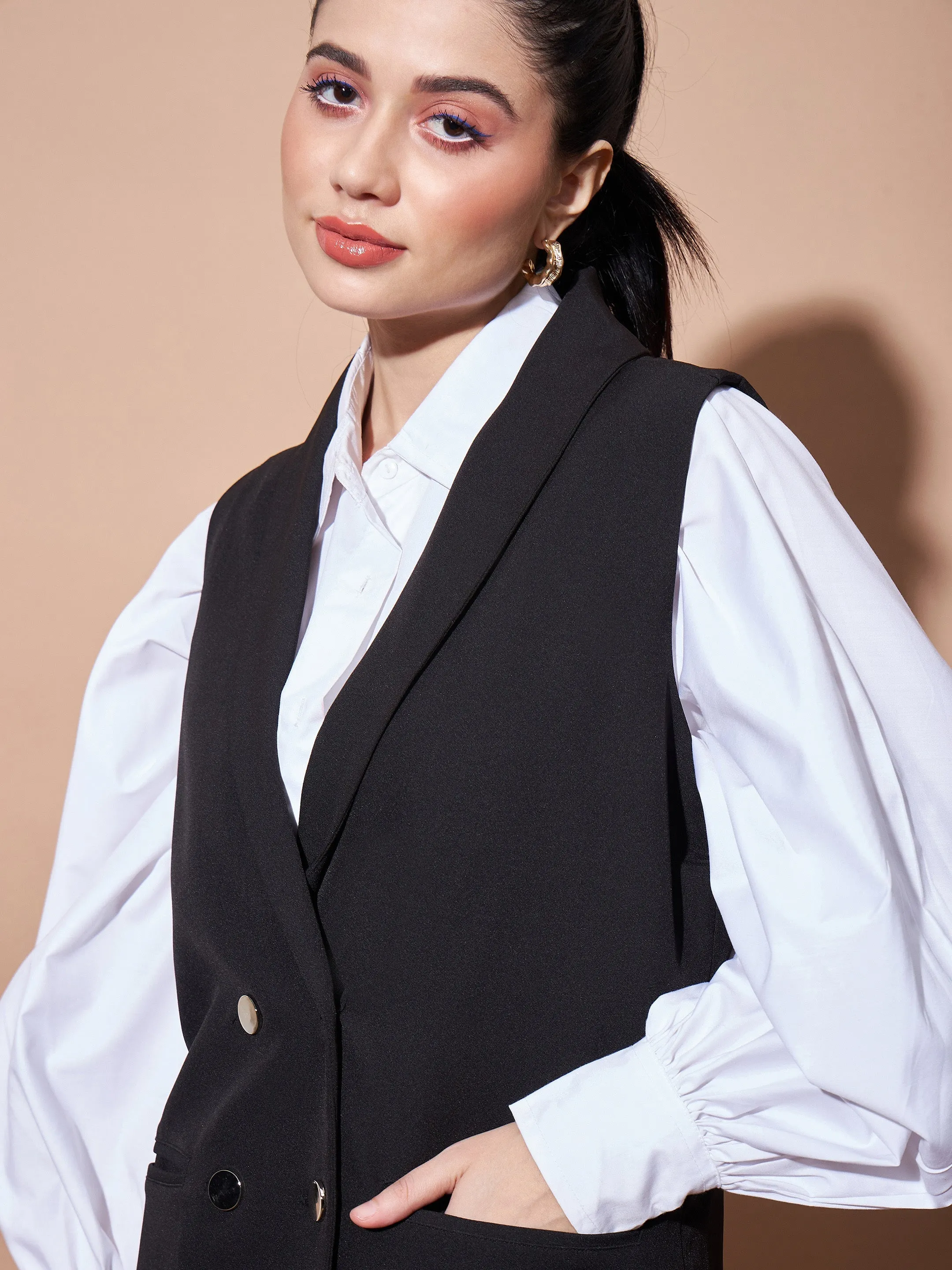 Women Black Show Pocket Sleeveless Longline Blazer